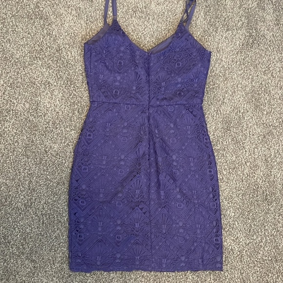 Guess Geo Lace Dress in violet - Picture 9 of 9